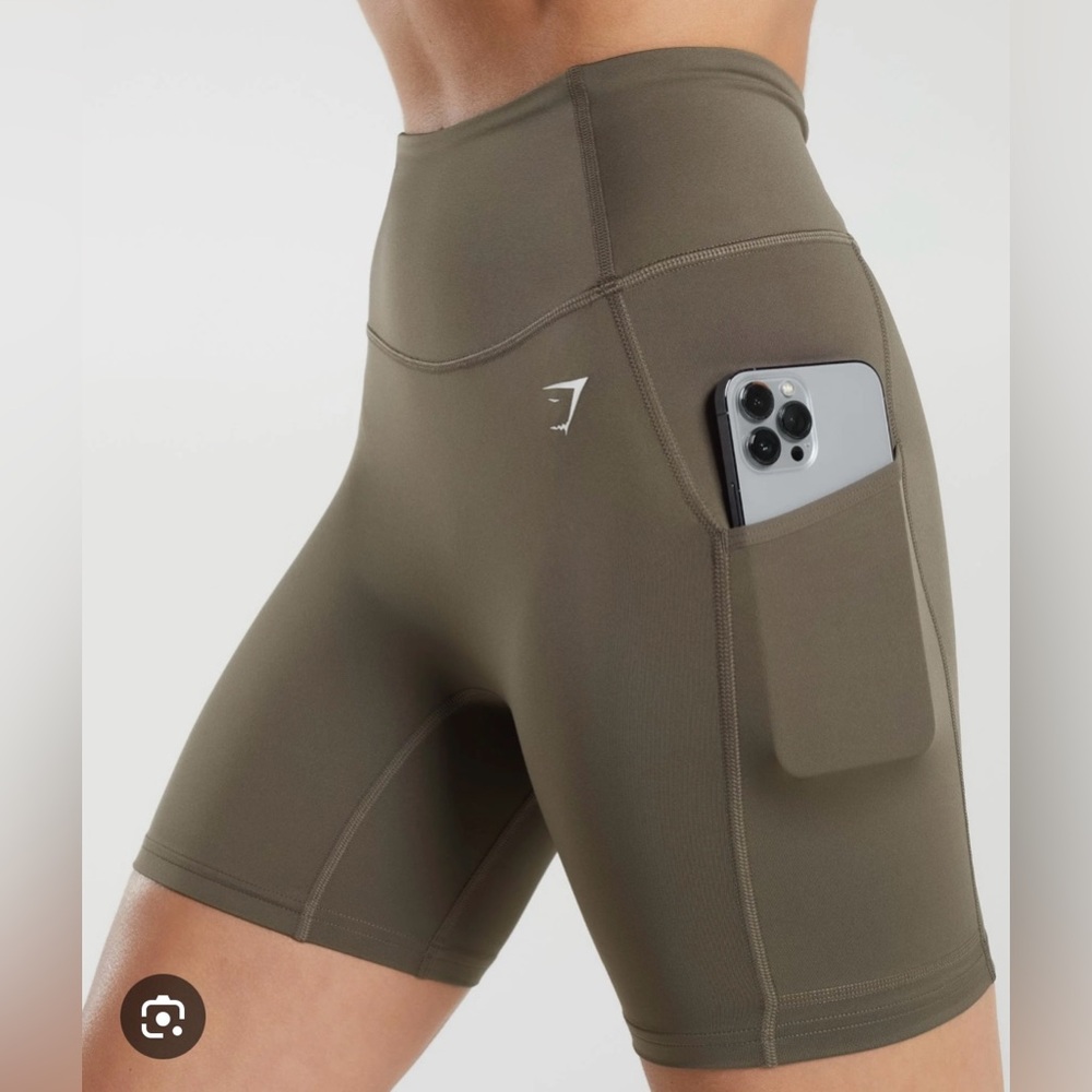 Gymshark Pocket Shorts- Camo Brown
